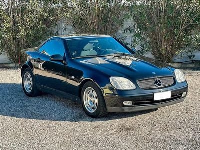 Usata Mercedes SLK200 135 CV (99 kW) 1998 Nero Cabrio