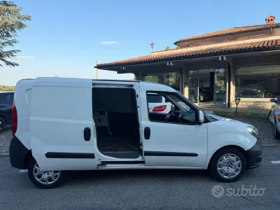 Usata Fiat Doblò 95 CV (69 kW) 2017 Bianco Monovolume