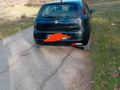 Usata Fiat Grande Punto 90 CV (66 kW) 2005 Nero Utilitaria