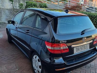 Mercedes B180
