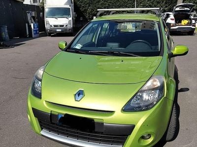 Usata Renault Clio II 75 CV (55 kW) 2010 Verde Berlina