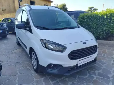 Usata Ford Transit Courier Trend 101 CV (74 kW) 2022 Bianco Furgone