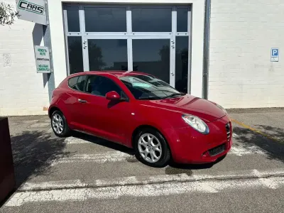 Begagnad Alfa Romeo MiTo Distinctive 95 HK (69 kW) 2011 Röd Halvkombi