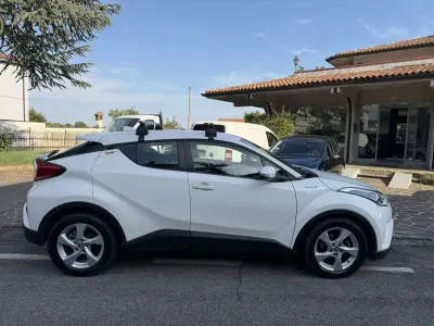 Usata Toyota C-HR Lounge 98 CV (72 kW) 2018 Bianco SUV