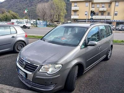 Usata VW Touran Highline 140 CV (102 kW) 2008 Grigio Monovolume