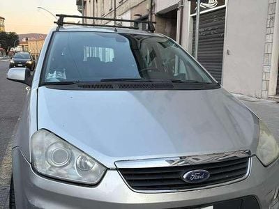 Begagnad Ford C-MAX 105 HK (77 kW) 2008 Grå Minibuss