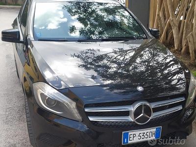 Usata Mercedes A180 109 CV (80 kW) 2013 Nero Berlina