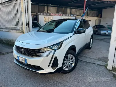 Usata Peugeot 3008 Active 131 CV (96 kW) 2022 Bianco SUV
