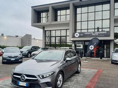 Usata Mercedes A180 Business 116 CV (85 kW) 2019 Grigio Berlina