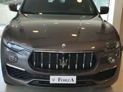 Usata Maserati Levante GT 330 CV (242 kW) 2022 Grigio maratea micalizzato SUV
