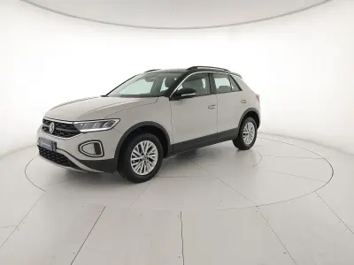 Usata VW T-Roc Life 110 CV (80 kW) 2023 Ascot grey nero SUV