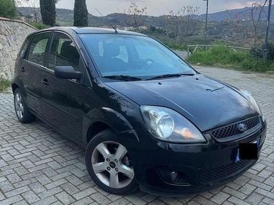 Usata Ford Fiesta 68 CV (50 kW) 2008 Nero Utilitaria