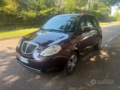 Usata Lancia Ypsilon 60 CV (44 kW) 2009 Marrone Utilitaria