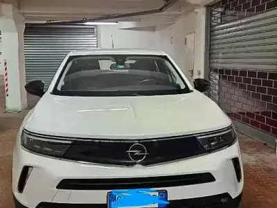 Usata Opel Mokka Elegance 101 CV (74 kW) 2021 Bianco SUV