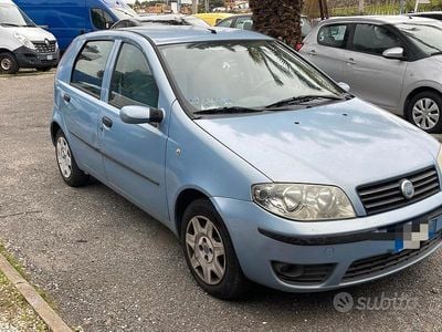 Usata Fiat Punto Active 75 CV (55 kW) 2005 Blu Utilitaria