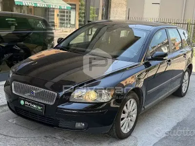 Usata Volvo V50 Summum 136 CV (100 kW) 2005 Nero Station wagon