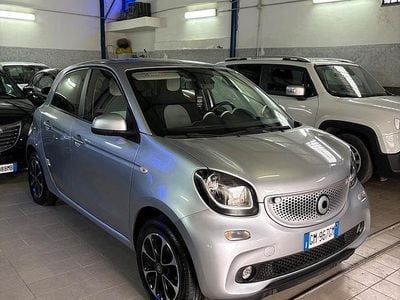Usata Smart ForFour Passion 90 CV (66 kW) 2015 Grigio Utilitaria