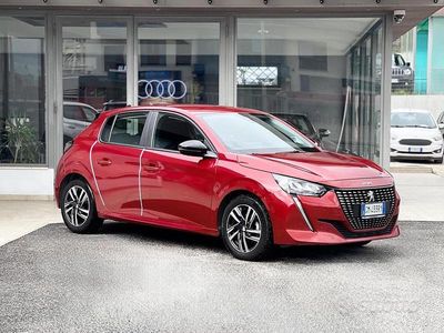 Usata Peugeot 208 75 CV (55 kW) 2023 Rosso Utilitaria