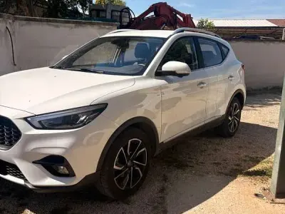 Usata MG ZS Luxury 106 CV (77 kW) 2024 Bianco SUV