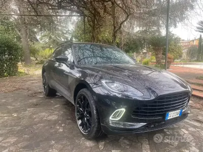 Usata Aston Martin DBX 551 CV (405 kW) 2021 Nero SUV