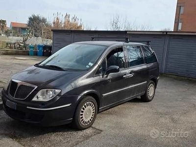 Käytetty Lancia Phedra 2005 Musta Tila-auto