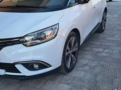 Usata Renault Scénic IV Intens 150 CV (110 kW) 2019 Bianco Monovolume