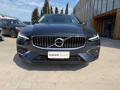 Usata Volvo V60 Inscription 150 CV (110 kW) 2020 Denim blue Station wagon