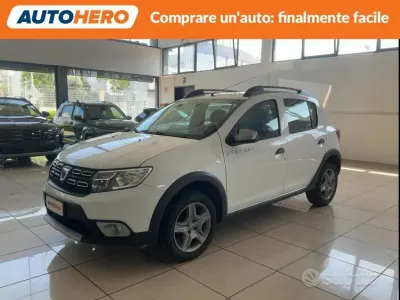 Usata Dacia Sandero Stepway 90 CV (66 kW) 2017 Bianco Berlina