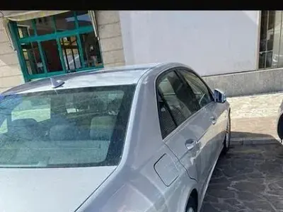 Usata Mercedes E220 150 CV (110 kW) 2009 Grigio Berlina