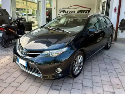 Usata Toyota Auris Hybrid