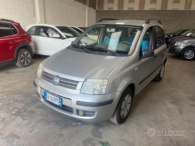 Begagnad Fiat Panda Dynamic 60 HK (44 kW) 2006 Grå Halvkombi
