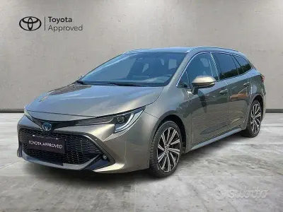 Usata Toyota Corolla Style 122 CV (89 kW) 2022 Grigio Station wagon