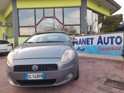 usata Fiat Grande Punto 1.3 MJT 75 CV 5 por