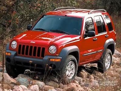 Usata Jeep Cherokee 143 CV (105 kW) 2002 Rosso SUV