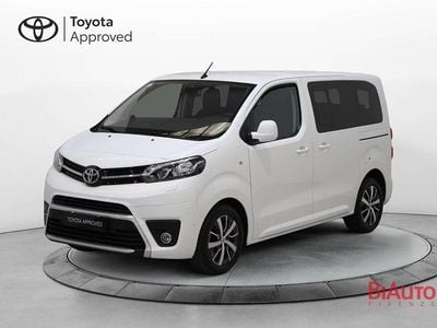 Begagnad Toyota Proace Executive 116 HK (85 kW) 2017 Vit Minibuss