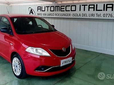 Usata Lancia Ypsilon 95 CV (69 kW) 2017 Rosso Utilitaria
