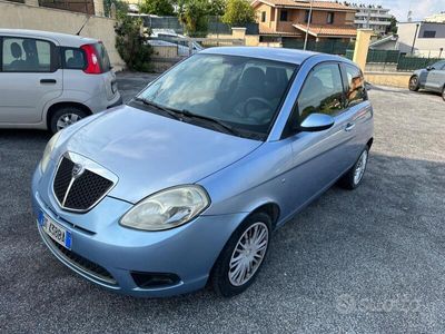 usata Lancia Ypsilon 1.3 MJT 75 CV Platino