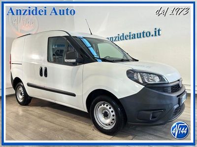 Usata Fiat Doblò Business 95 CV (69 kW) 2020 Bianco pastello Monovolume