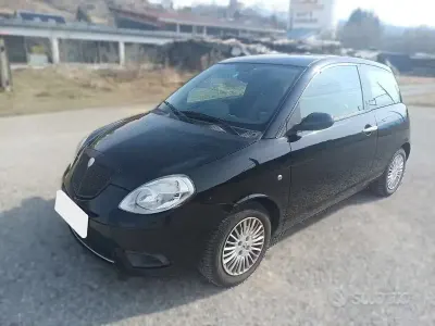 Usata Lancia Ypsilon 60 CV (44 kW) 2007 Nero Utilitaria