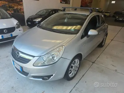 Usata Opel Corsa Enjoy 75 CV (55 kW) 2009 Grigio Utilitaria