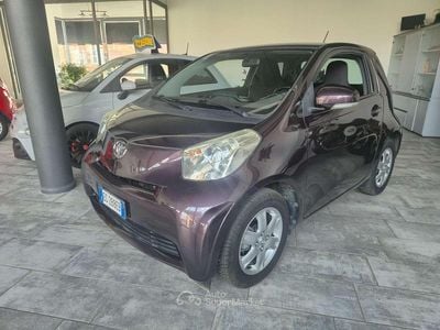 Usata Toyota iQ 68 CV (50 kW) 2010 Viola Utilitaria