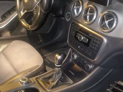 Usata Mercedes GLA200 136 CV (100 kW) 2014 Bianco SUV