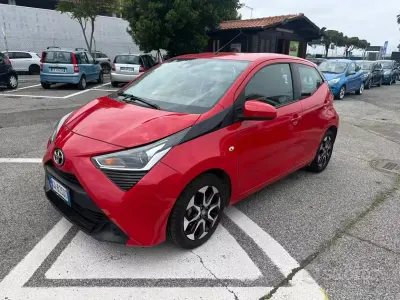 Second-hand Toyota Aygo Business Edition 72 CP (52 kW) 2020 Roșu Hatchback