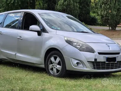 Usata Renault Grand Scénic III 2010 Grigio Monovolume