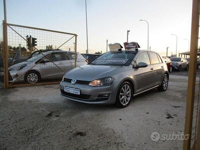 Käytetty VW Golf VII Highline 150 HP (110 kW) 2013 Harmaa Sedan