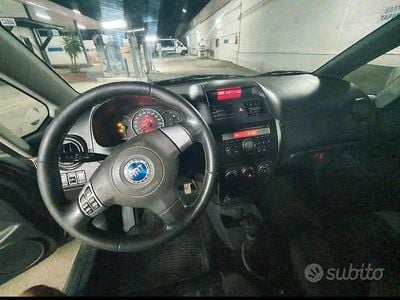 Usata Fiat Sedici 120 CV (88 kW) 2009 Grigio SUV