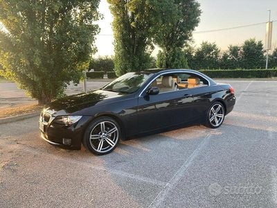 Usata BMW 320 Cabriolet 184 CV (135 kW) 2010 Nero Cabrio