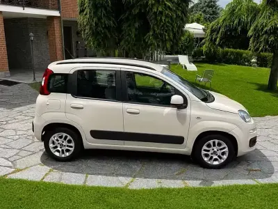 Usata Fiat Panda Lounge 69 CV (50 kW) 2015 Bianco Utilitaria