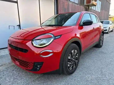 Usata Fiat 600E Red 61 kW (84 CV) 2023 Rosso SUV