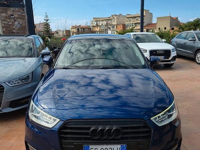 Usata Audi A1 Design 90 CV (66 kW) 2015 Blu Utilitaria